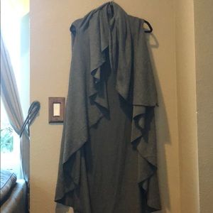 Ladies sleeveless shrug
